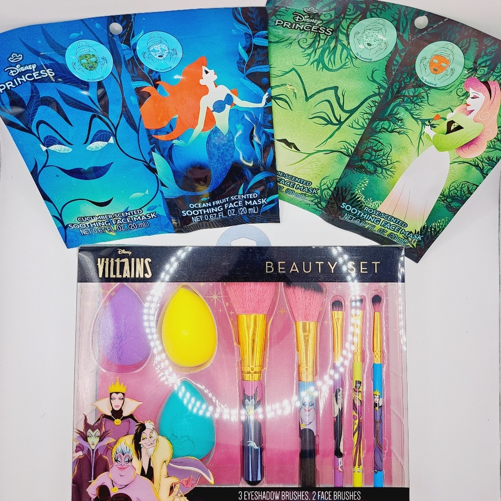 Disney Villians Beauty Set, Makeup Brush & Sponge Giftset with 4 Disney Facemask